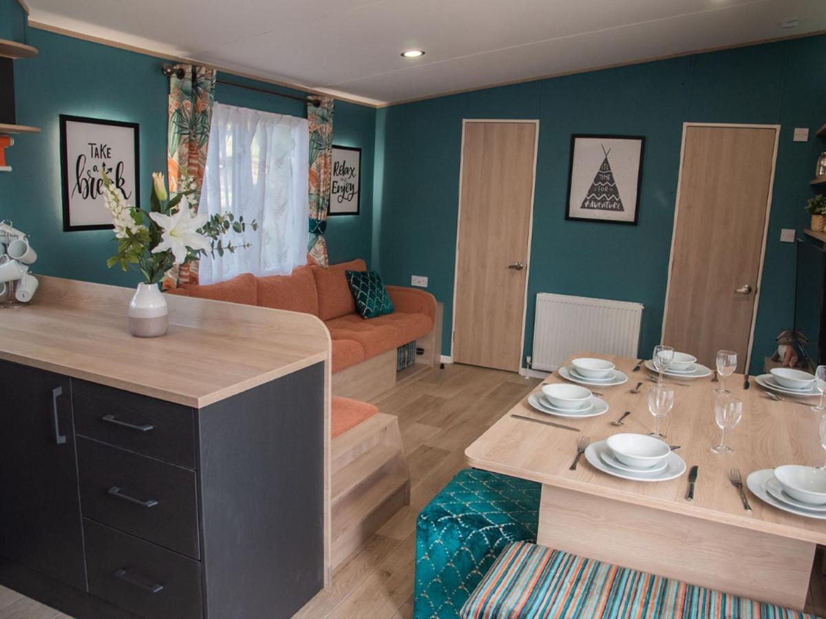 במברידג' Whitecliff Bay Holiday Park מראה חיצוני תמונה