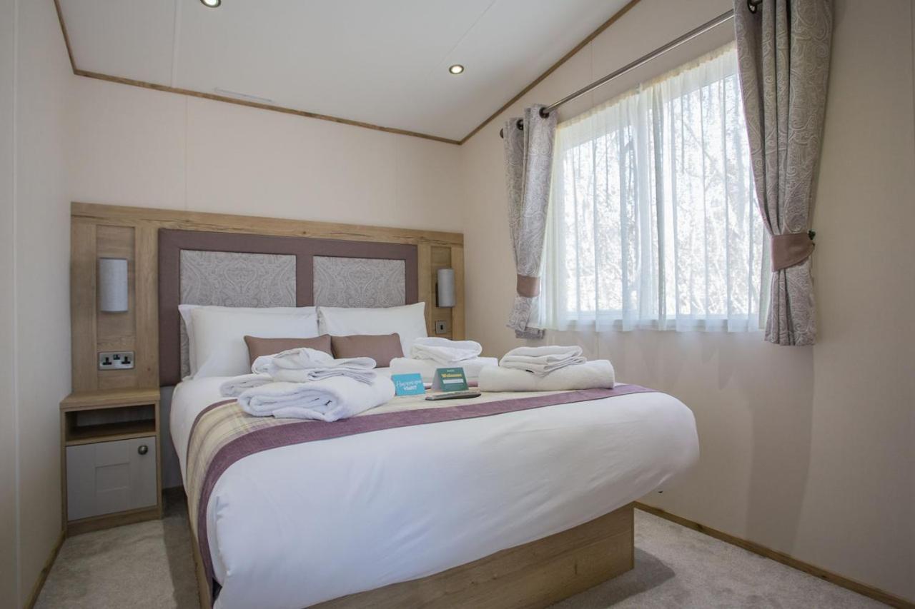 במברידג' Whitecliff Bay Holiday Park מראה חיצוני תמונה