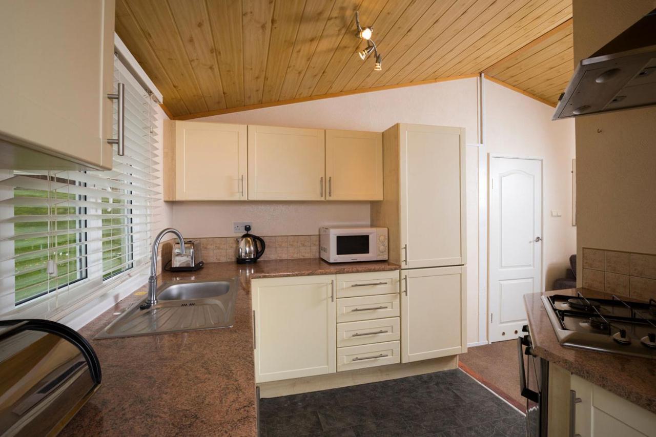 במברידג' Whitecliff Bay Holiday Park מראה חיצוני תמונה